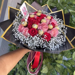 24 rosas y 10 chocolates