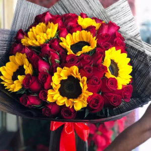 50 rosas y 6 girasoles